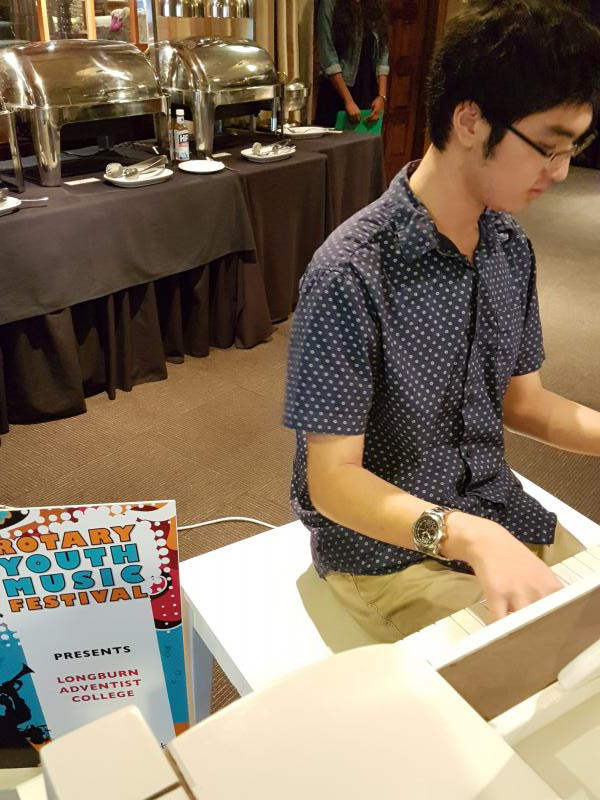 click on photo to return to Rotary Club Photo menu